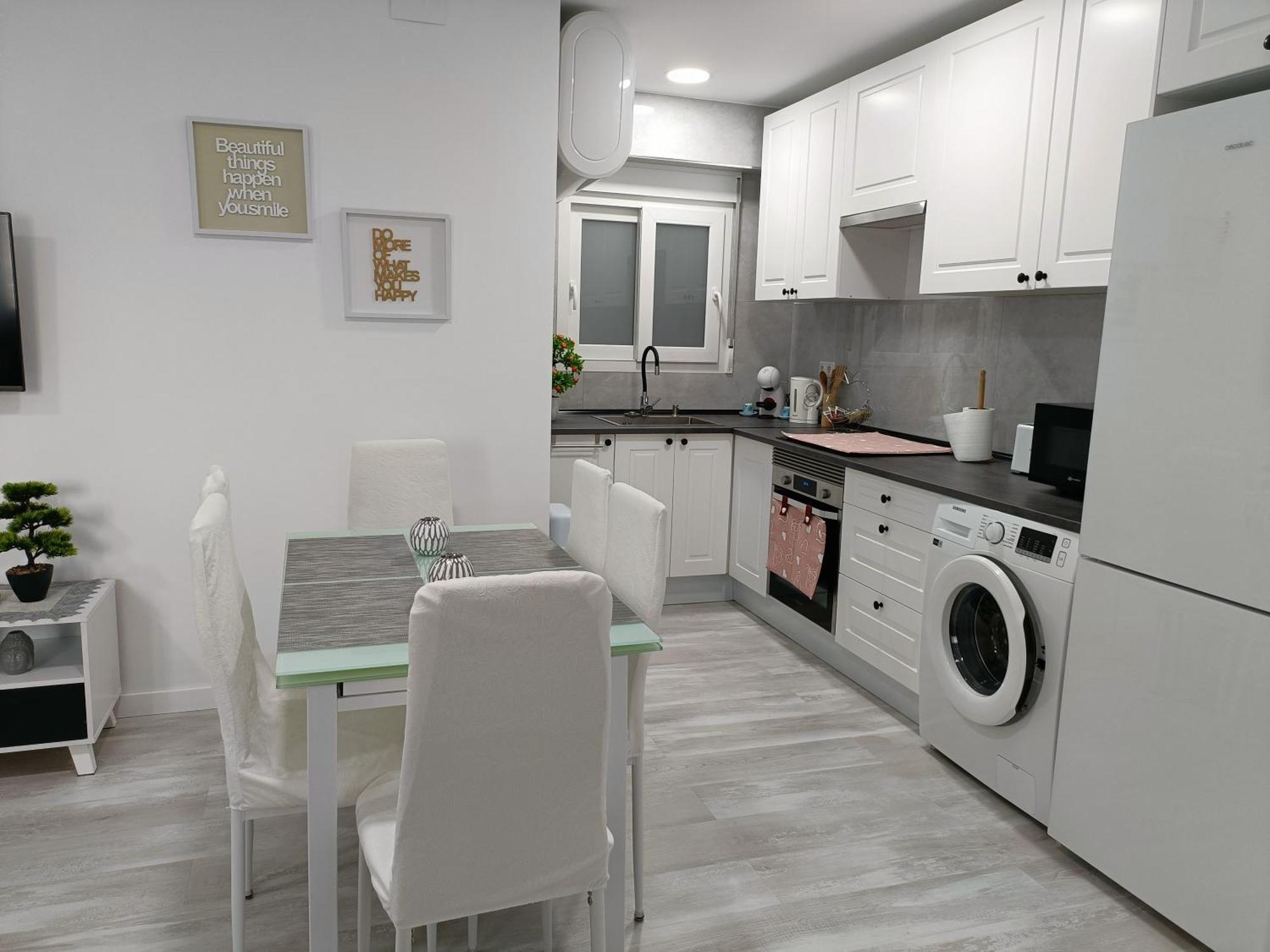 Mare De Deu, Vivienda Vacacional Para Familias Y Mayores De 25 Anos En El Grao De Gandia-Playa Playa de Gandia Eksteriør bilde